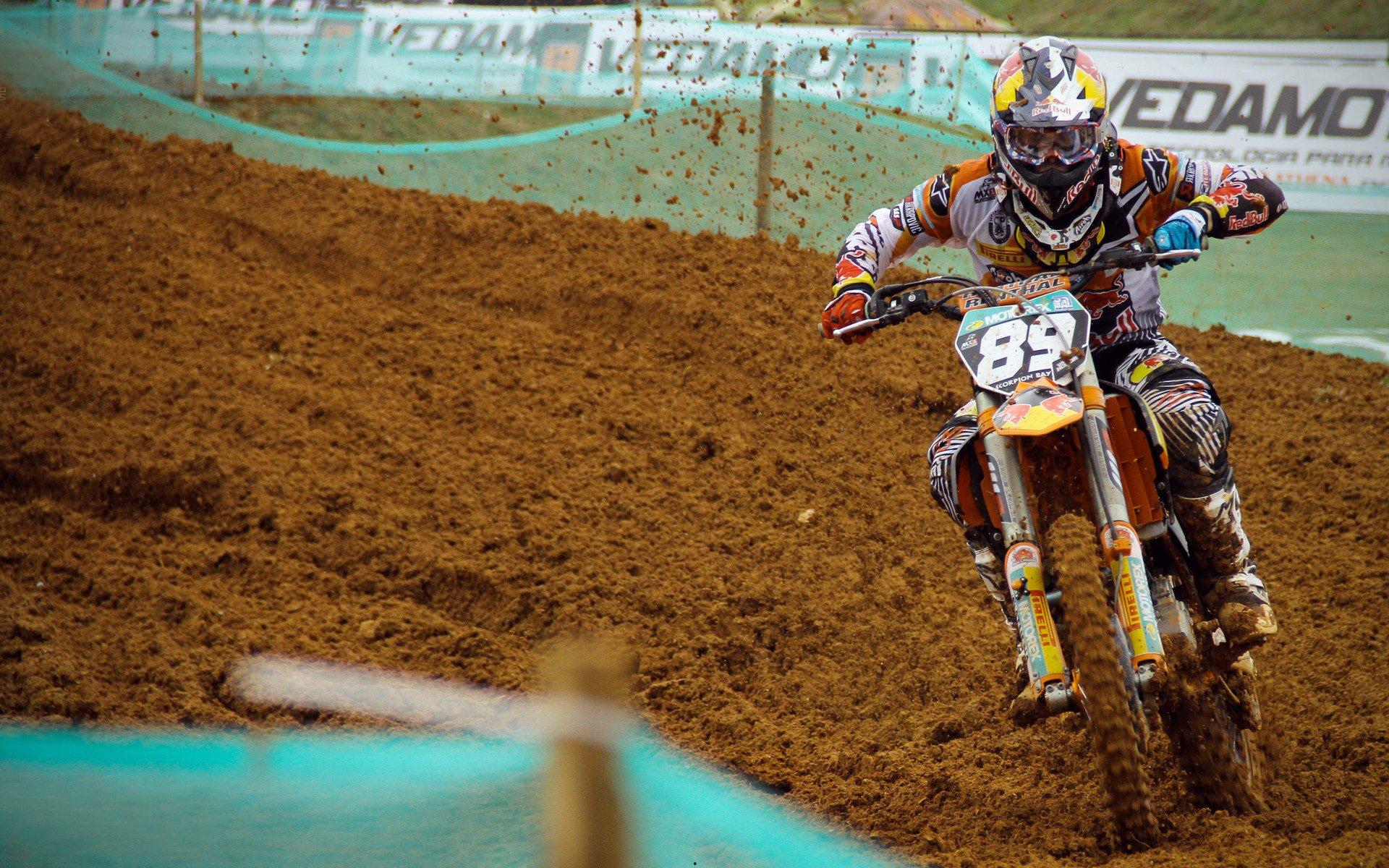 体育公益携手前行 爱心传递温暖人心